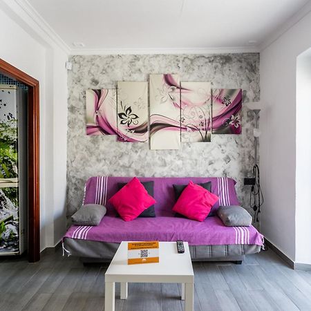 Appartamento Modern Haven Loft By Cadiz Time Esterno foto