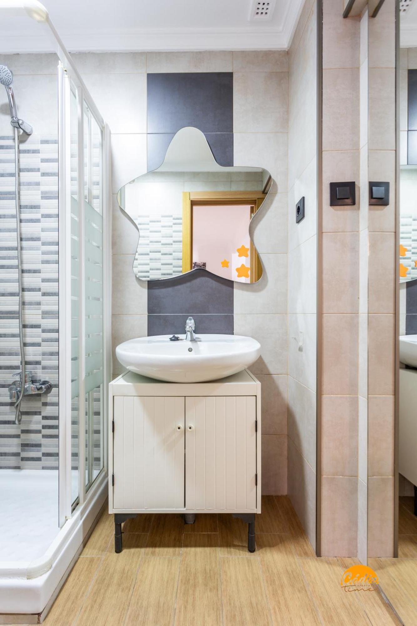 Appartamento Modern Haven Loft By Cadiz Time Esterno foto